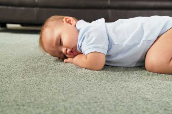 baby-on-carpet